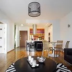 Angel City Center Luxury Apartments By Amstra